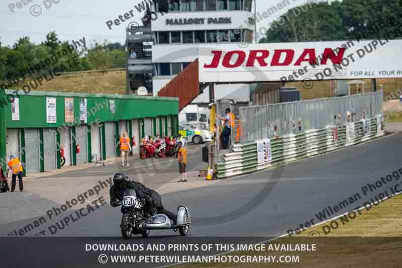 Vintage motorcycle club;eventdigitalimages;mallory park;mallory park trackday photographs;no limits trackdays;peter wileman photography;trackday digital images;trackday photos;vmcc festival 1000 bikes photographs